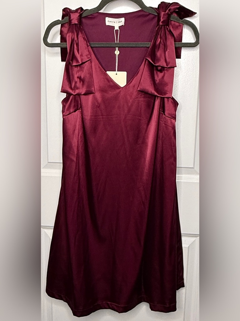 Entro Sz S Satin V-Neck Bows on Shoulder Dress in Wine | NWT